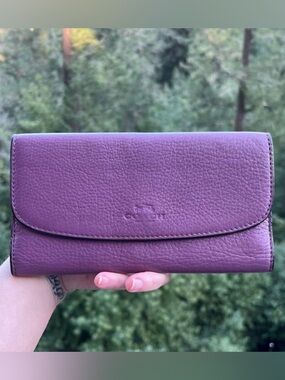 COACH Vintage Women's Purple Leather Trifold Wallet AUTHENTIC
